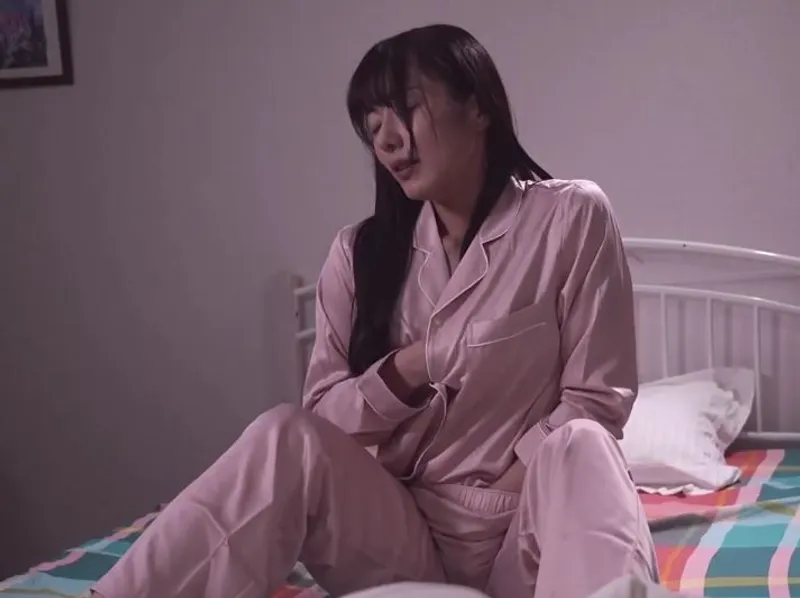 Móc lồn hàng đêm vì anh xã bỏ bê, cô vợ quyết định tìm đến ứng dụng hèn hò